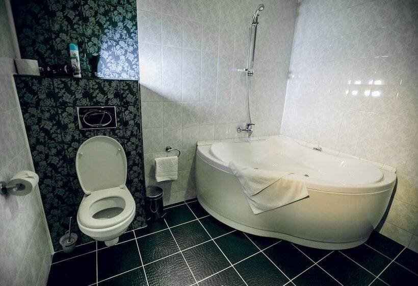 בית מלון כפרי New Fortress