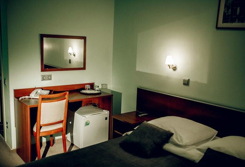 בית מלון כפרי New Fortress