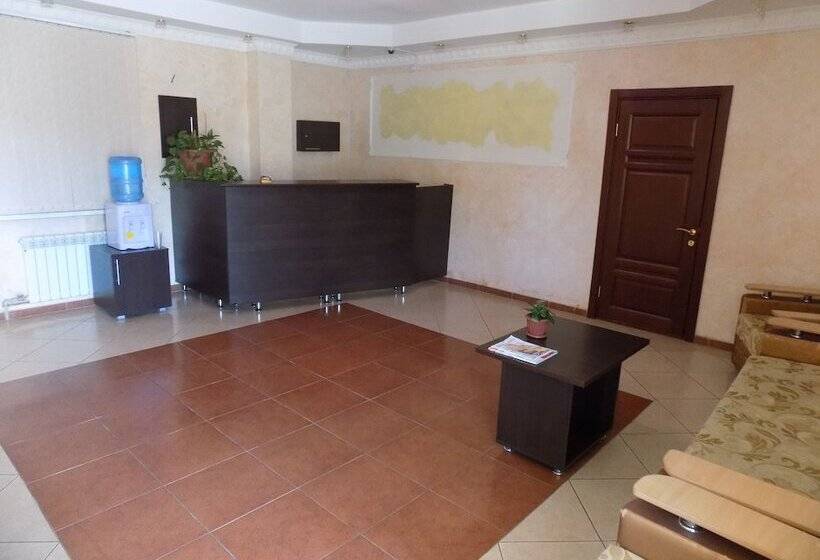 فندق Noy