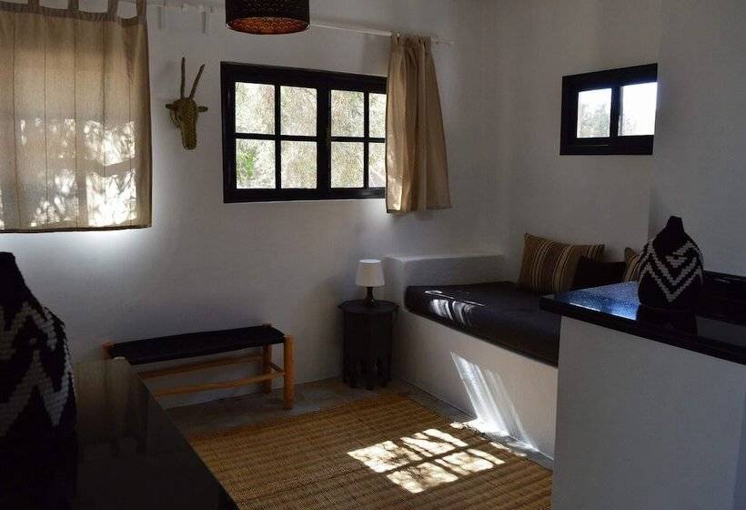 هتل روستایی Koheilan Oriental Lodge Farm