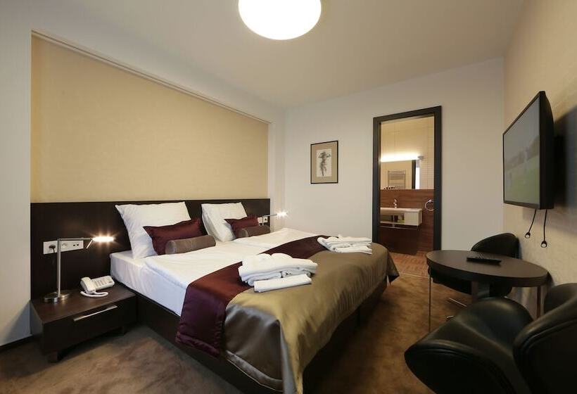 ホテル Zelena Laguna