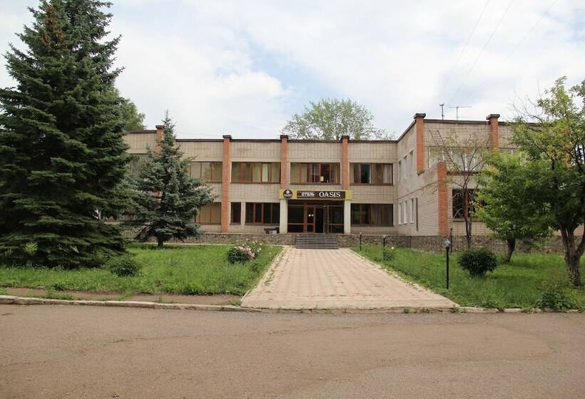 Oasis Hotel   Hostel