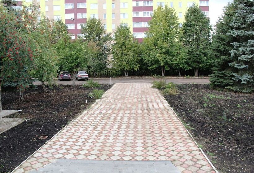 Oasis Hotel   Hostel