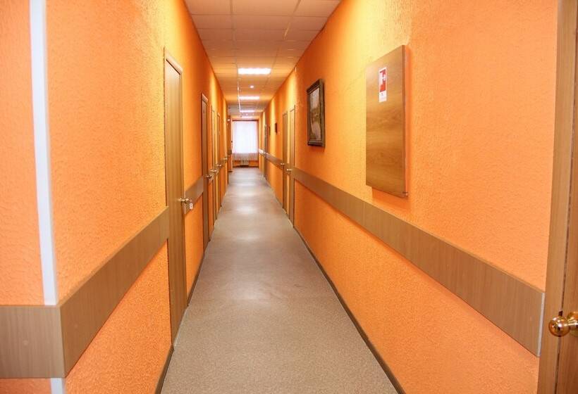 Oasis Hotel   Hostel