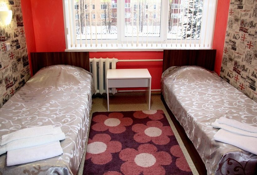 Oasis Hotel   Hostel