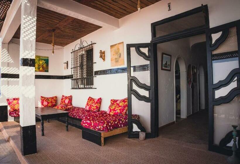 پانسیون Auberge Sable D'or