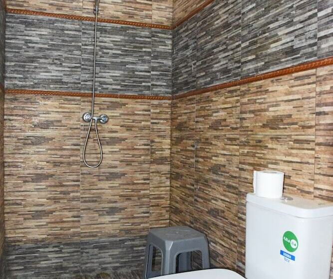 پانسیون Equinox