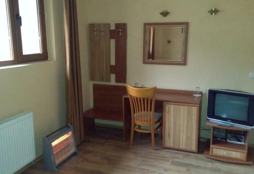 פנסיון Guest House Alfa Daniel