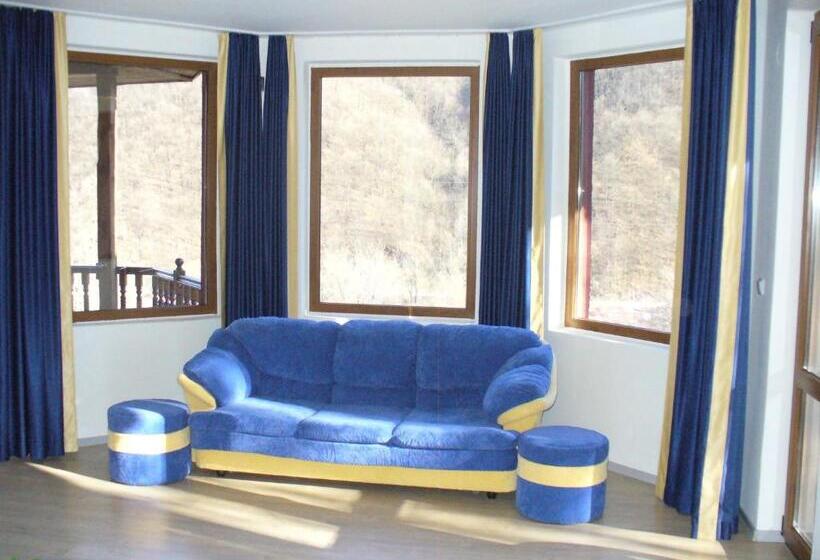 פנסיון Guest House Alfa Daniel