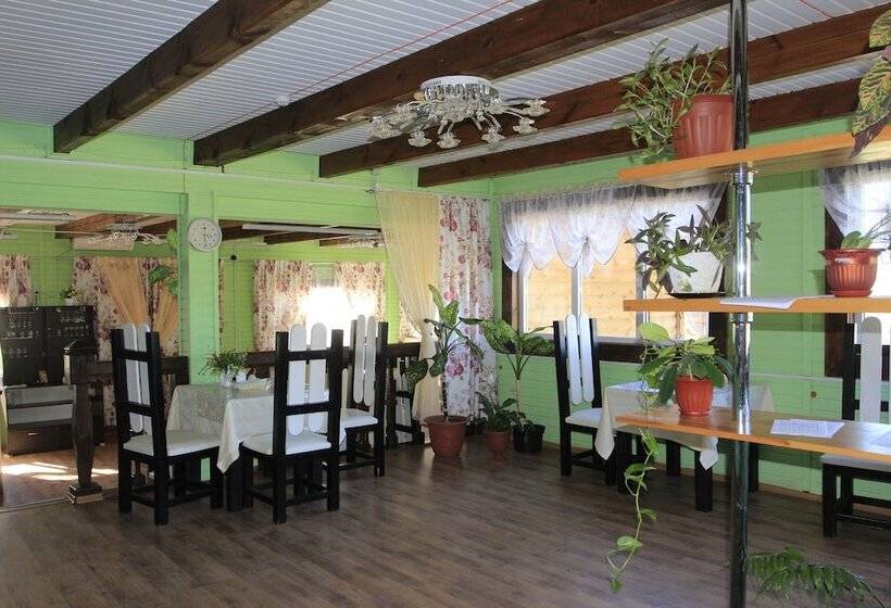 פנסיון Holiday Village Bayar