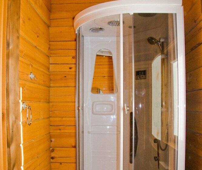 פנסיון Holiday Village Bayar