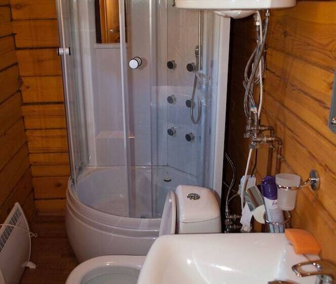 פנסיון Holiday Village Bayar