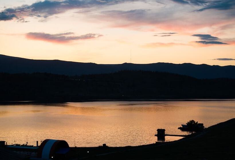 פנסיון Holiday Village Bayar