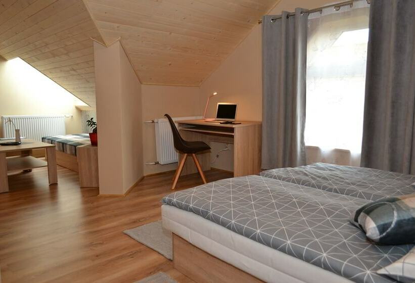 膳宿费 Penzión Manderlak