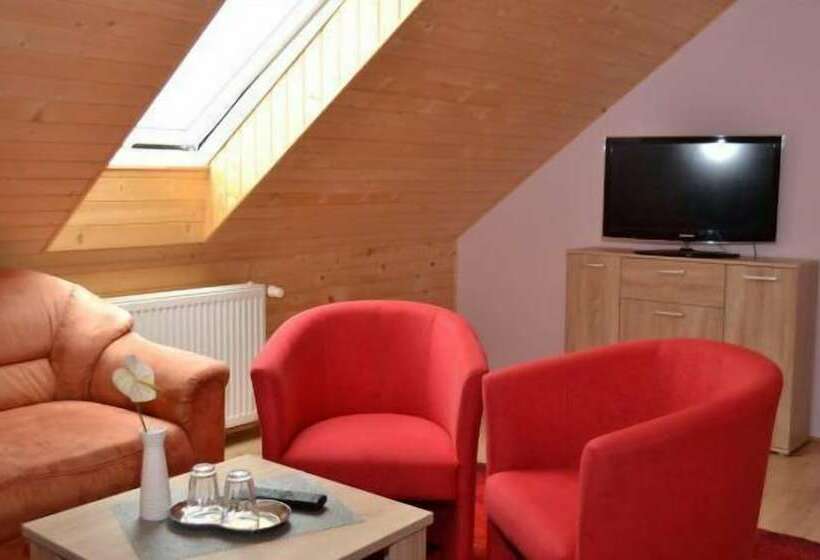 膳宿费 Penzión Manderlak