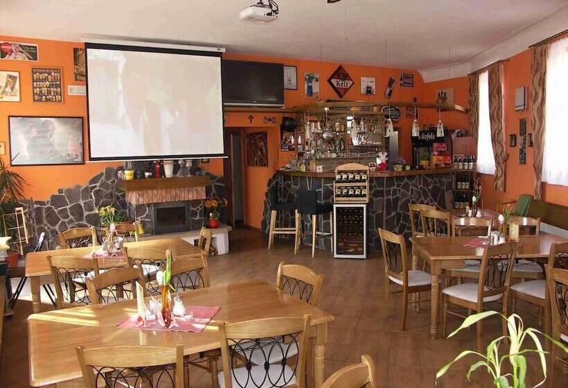 膳宿费 Penzión Manderlak