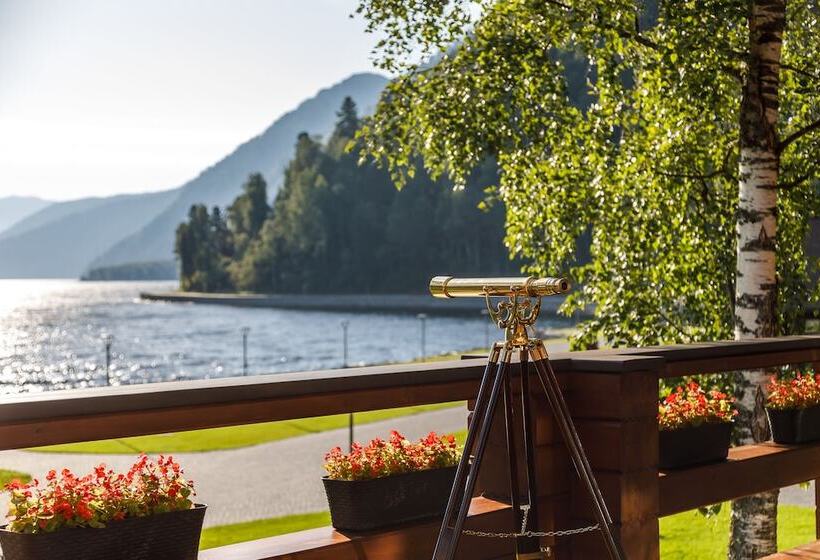 استراحتگاه Altay Village Teletskoe