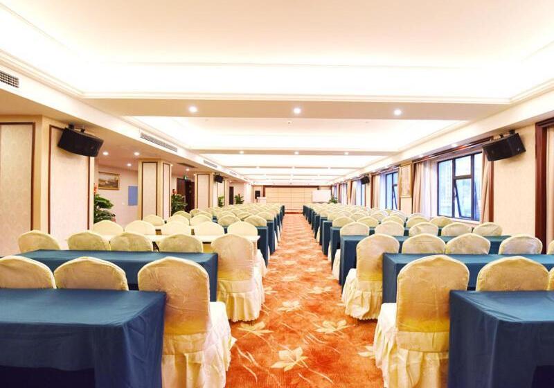 Vienna Hotel Loudi Chunyuan Pedestrian Street