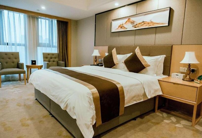 בית מלון כפרי Days Inn By Wyndham Business Place Sichuan Bazhong