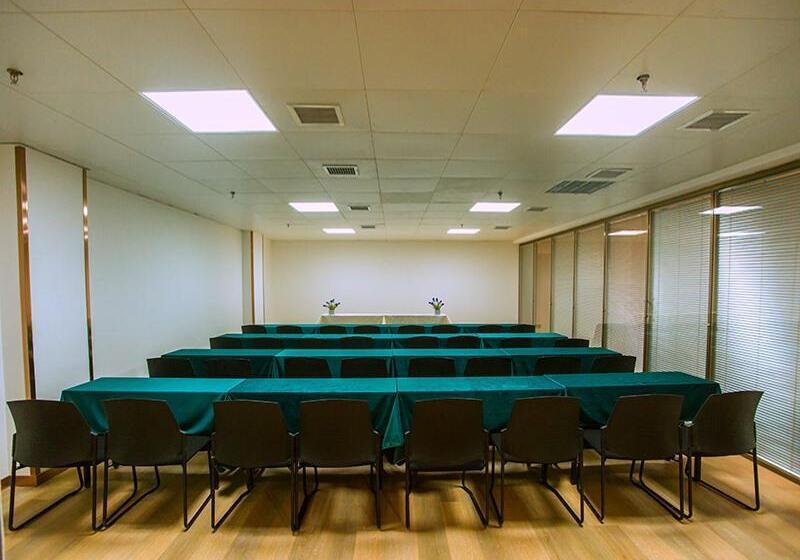 Отель Greentree Inn Tongchuan Yaozhou District New District Hospital Business