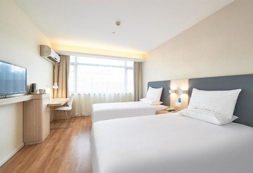 Hanting Hotel Fengcheng Phoenix Station