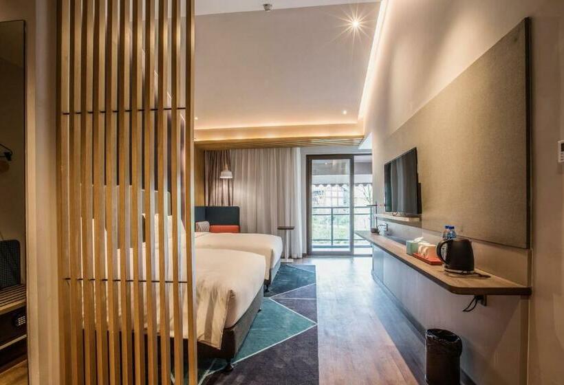 فندق Holiday Inn Express Guizhou Qinglong, An Ihg