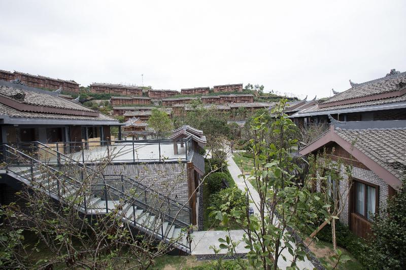 فندق Holiday Inn Express Guizhou Qinglong, An Ihg