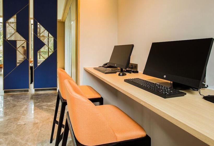 فندق Holiday Inn Express Guizhou Qinglong, An Ihg