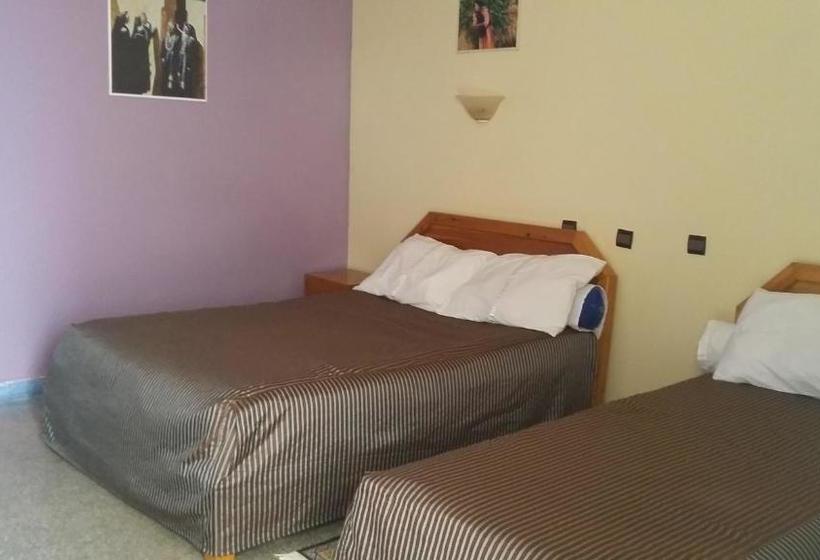 فندق Hôtel Aglou Beach