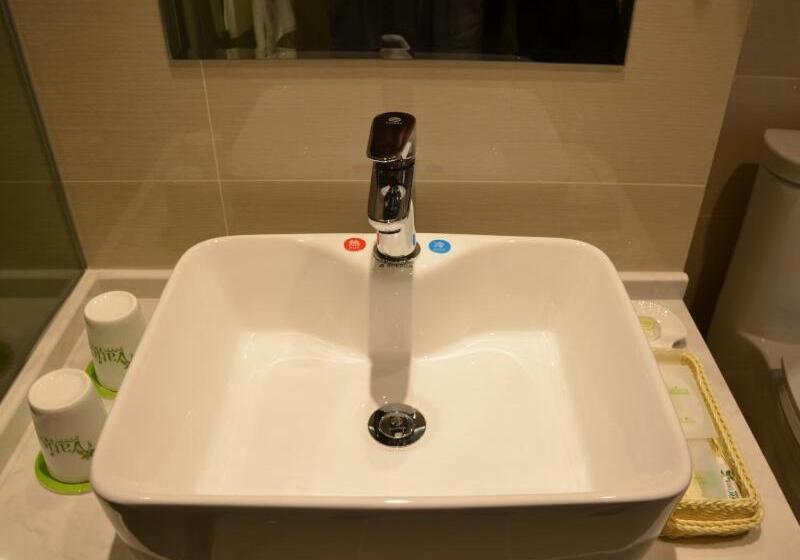 Отель Vatica Xuzhou Suining Bus Station Bayi West Road