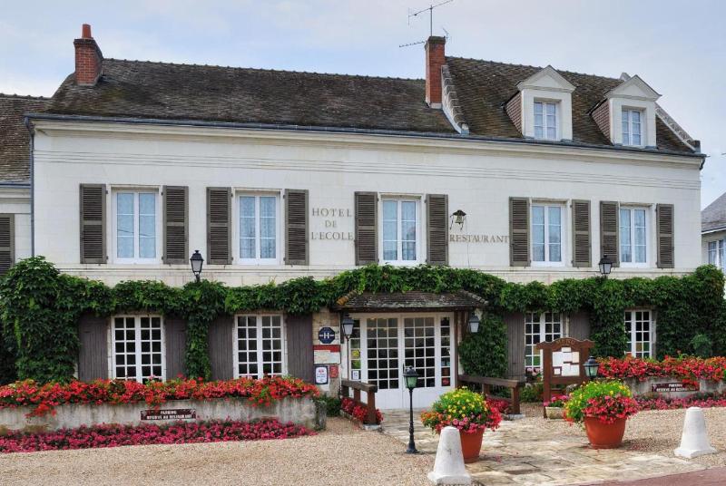 호스텔 Logis Hôtel Auberge De L Ecole