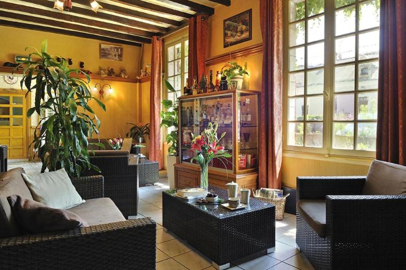 호스텔 Logis Hôtel Auberge De L Ecole
