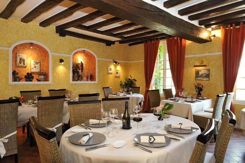 호스텔 Logis Hôtel Auberge De L Ecole