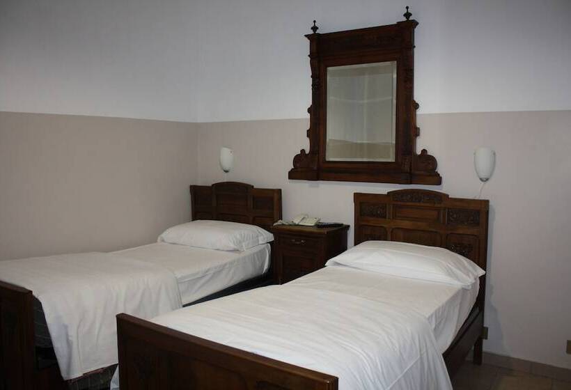 فندق Albergo Avalon