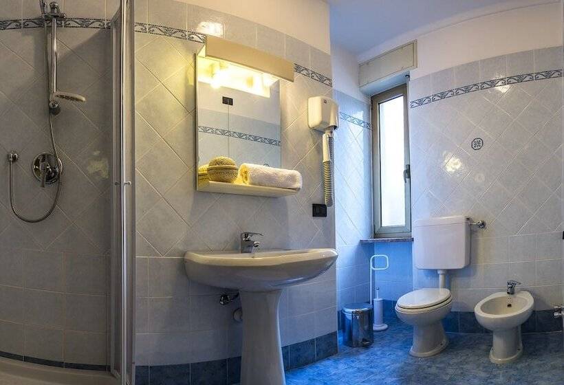 בית מלון כפרי Albergo Ristorante Della Sacra