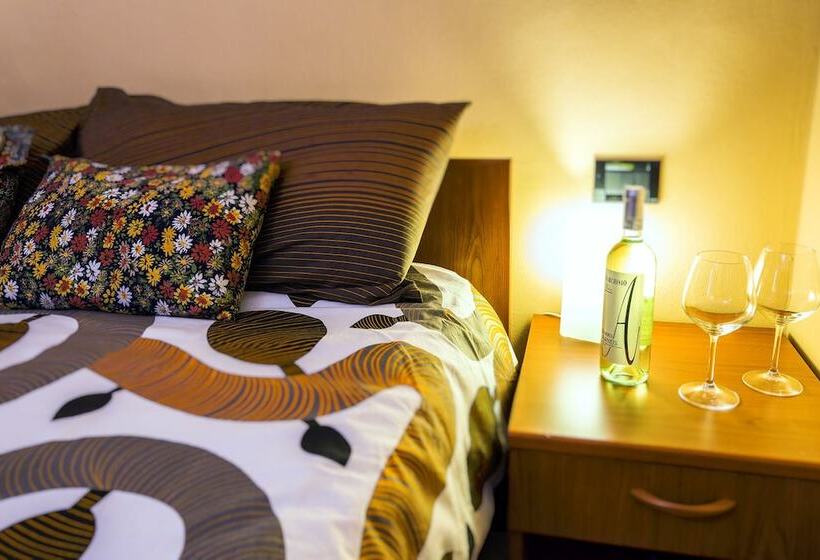 בית מלון כפרי Albergo Ristorante Della Sacra