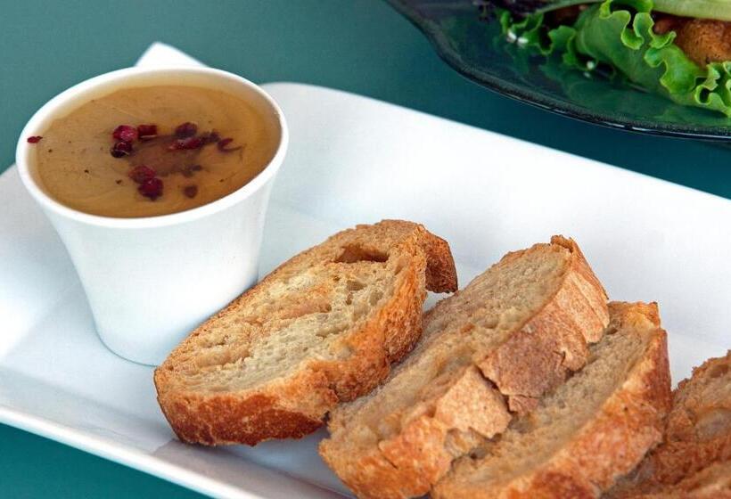 酒店 Auberge De La Tour De Brison