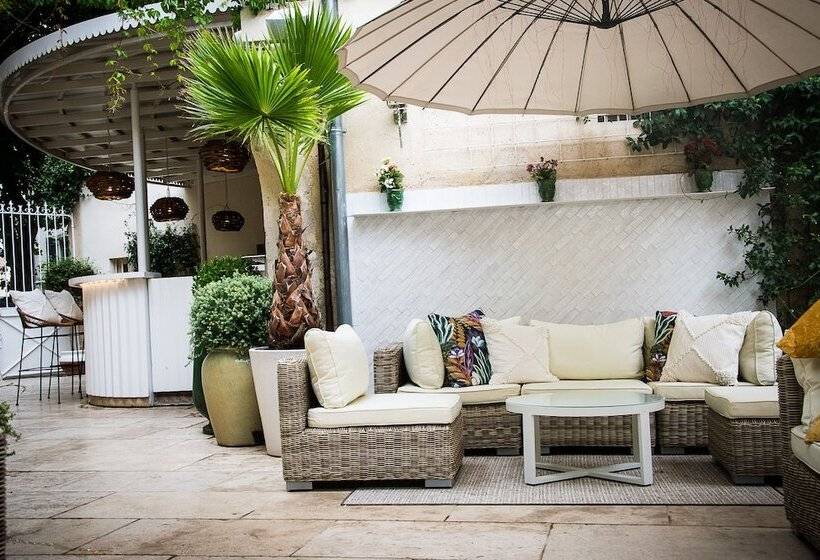 ホテル Auberge De Saint Rémy   Hôtel   Restaurant Gastronomique étoilé   Saint Rémy De Provence