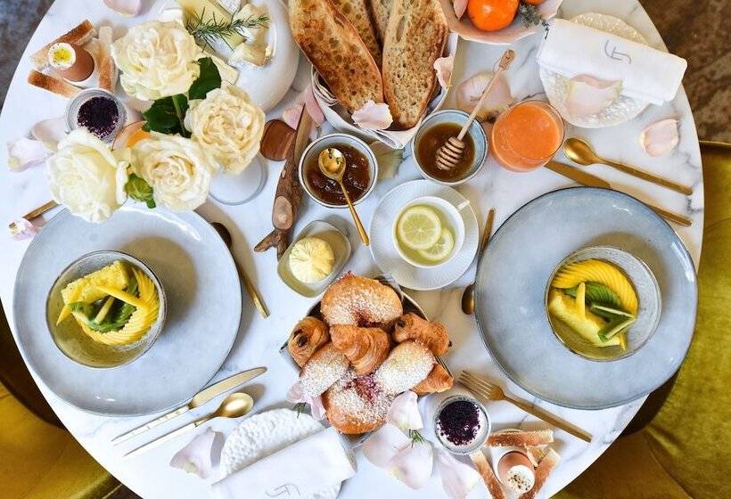 ホテル Auberge De Saint Rémy   Hôtel   Restaurant Gastronomique étoilé   Saint Rémy De Provence