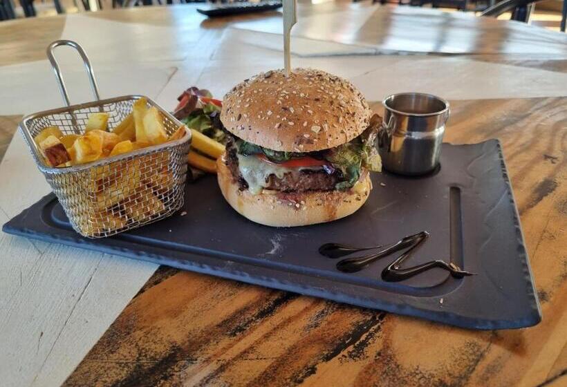 Отель Auberge Des Salles