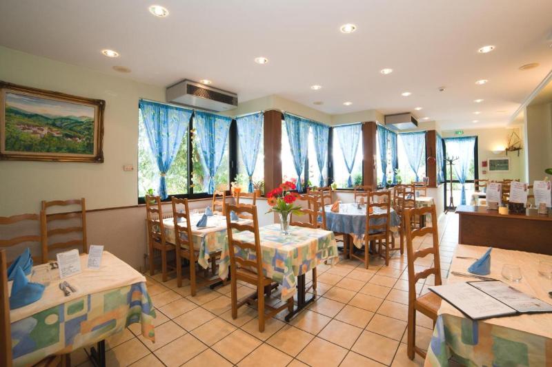 호텔 Logis Auberge Du Mehrbachel   Hôtel & Restaurant