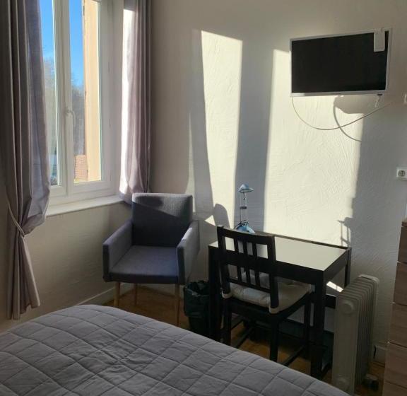 Отель Auberge Le Rabelais