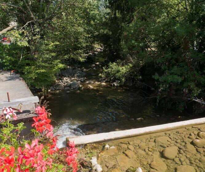 בית מלון כפרי Auberge Le Semnoz