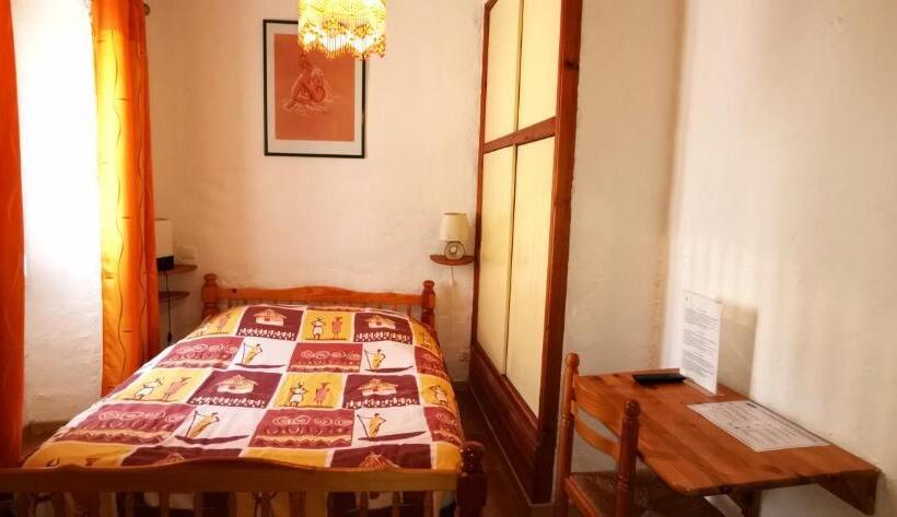 בית מלון כפרי Auberge Lou Jas