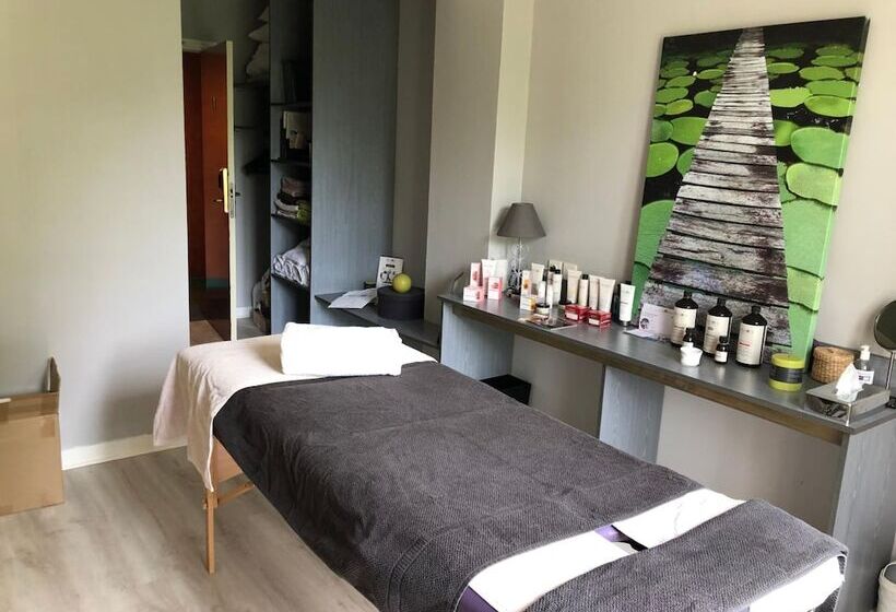 בית מלון כפרי Auberge Saint Thegonnec