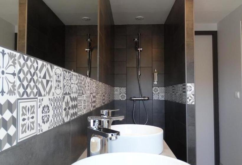 호텔 Hôtel Restaurant Chaleatsapet