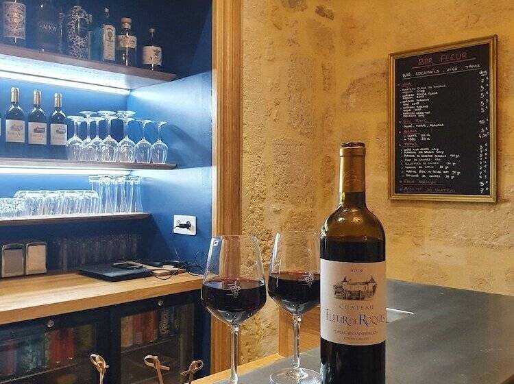 호텔 Château Fleur De Roques   Puisseguin Saint Emilion