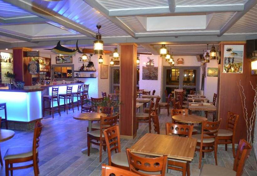 Отель De Bretagne