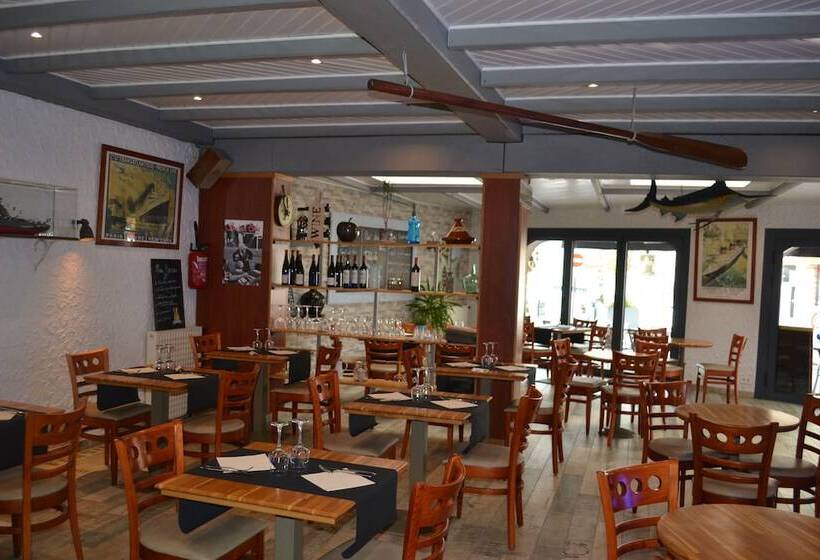 Отель De Bretagne