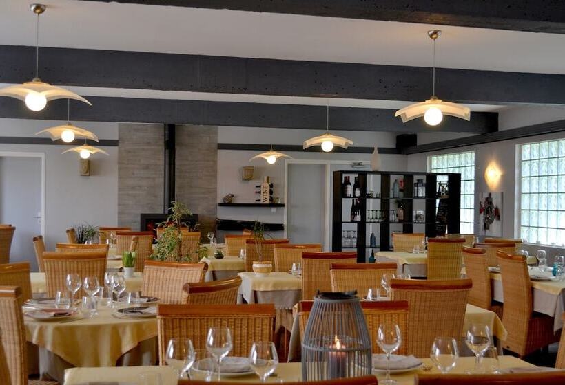 Отель De Bretagne